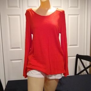 Gap on sleeve t-shirt size large